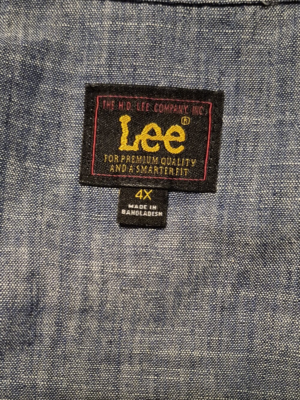 Lee Sleeveless V-Neck Button-Front Top in Chambray Blue - NWT - Picture 5 of 7